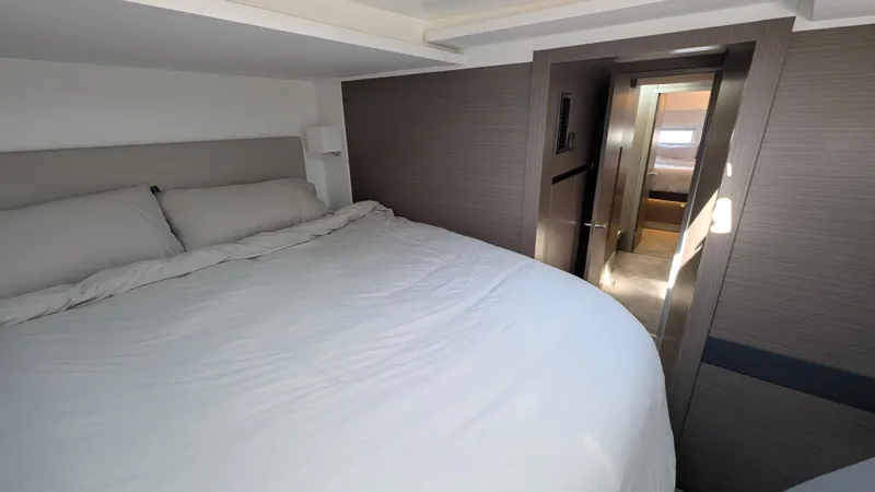 Hamlet Yacht Photos Pics 