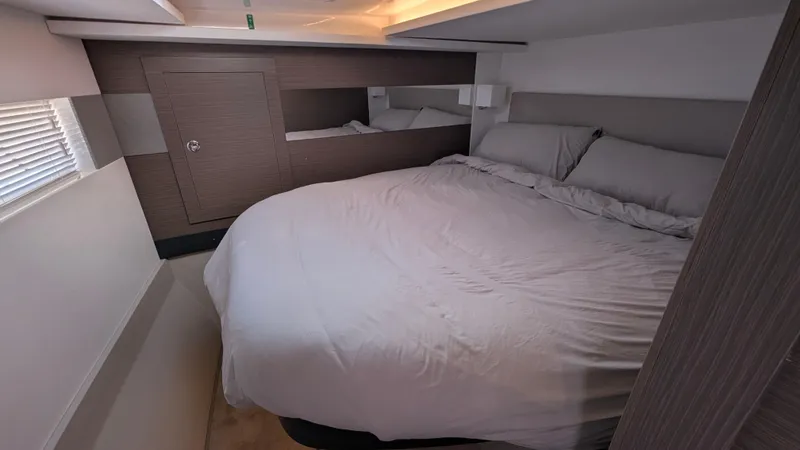 Hamlet Yacht Photos Pics 