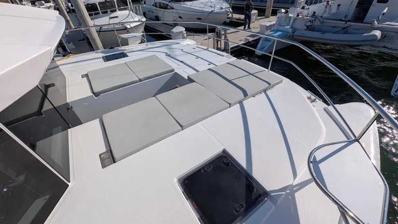 Hamlet Yacht Photos Pics 