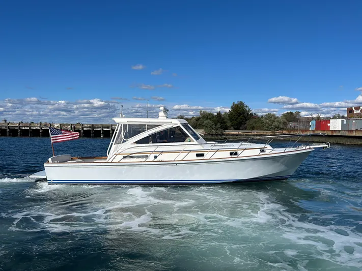 Esther Yacht Photos Pics 