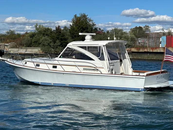 Esther Yacht Photos Pics 