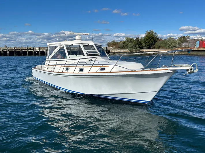 Esther Yacht Photos Pics 