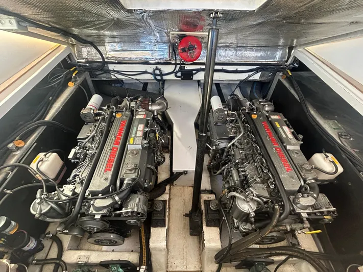 Esther Yacht Photos Pics 