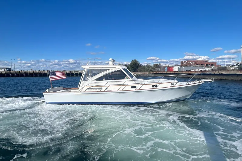 Esther Yacht Photos Pics 