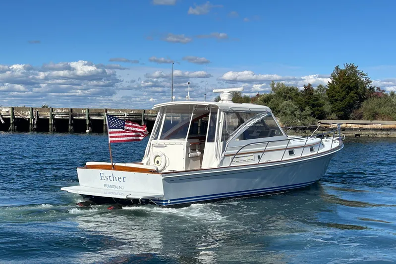 Esther Yacht Photos Pics 