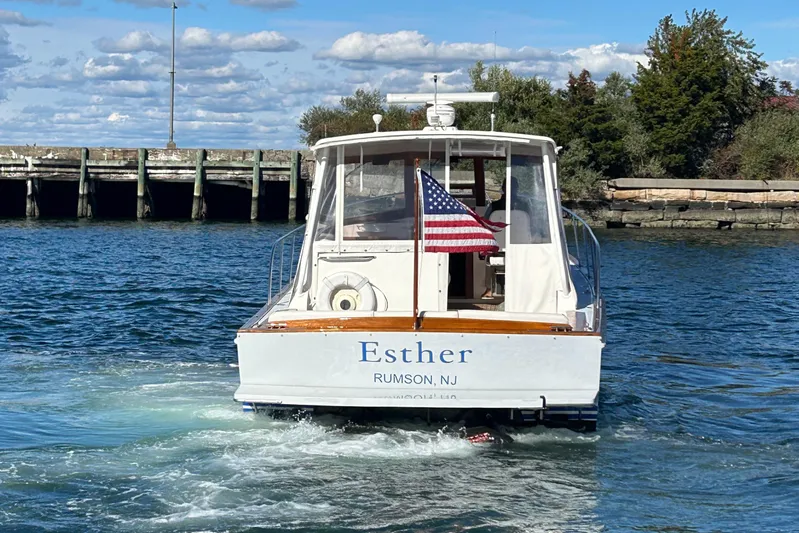 Esther Yacht Photos Pics 