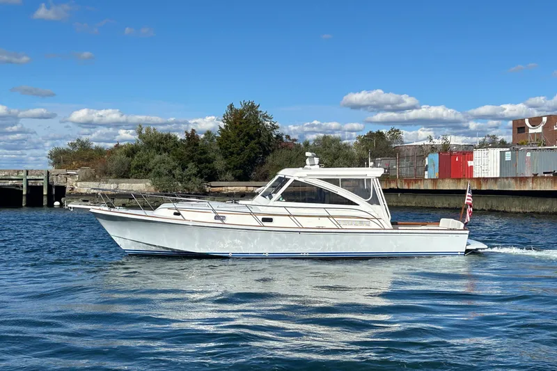 Esther Yacht Photos Pics 