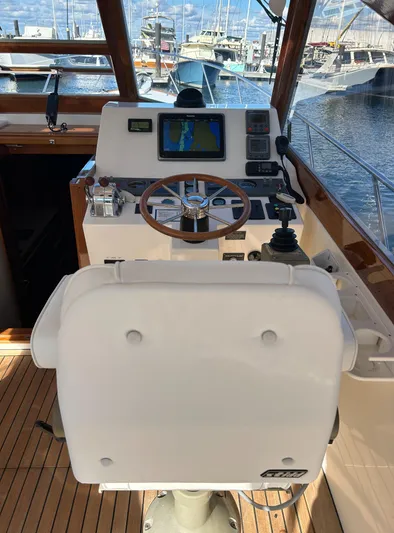 Esther Yacht Photos Pics 