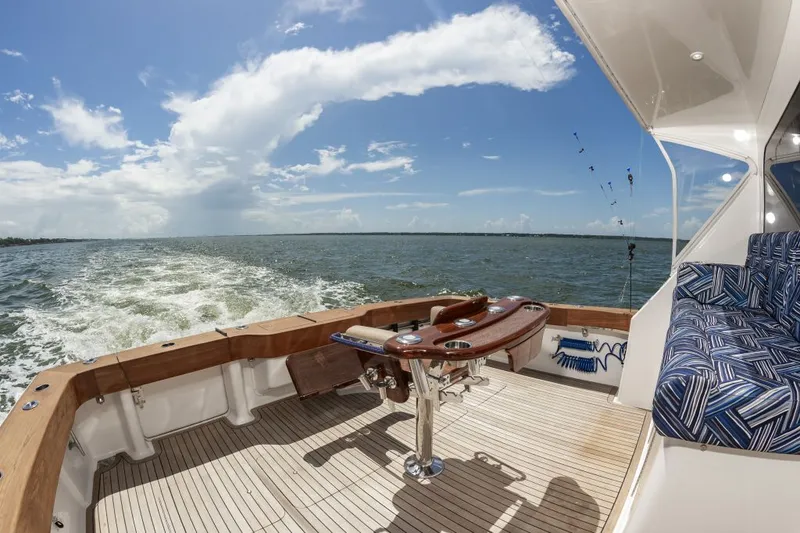 Heel Yeah Yacht Photos Pics 