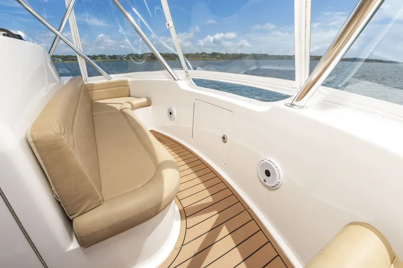 Heel Yeah Yacht Photos Pics 