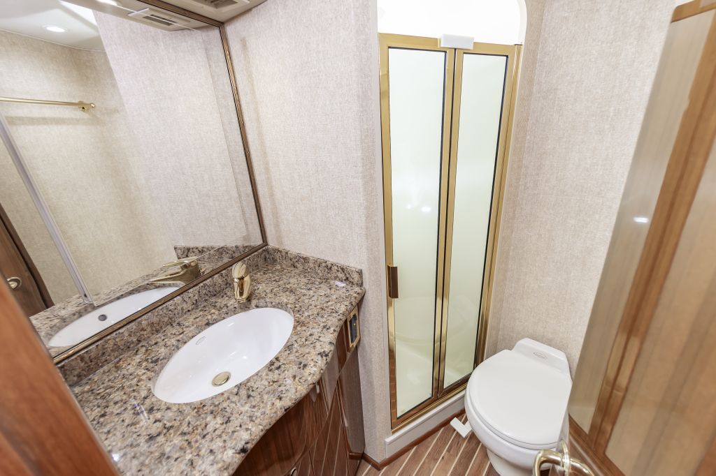 2006 Viking 48 