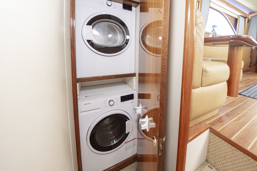 2006 Viking 48 
