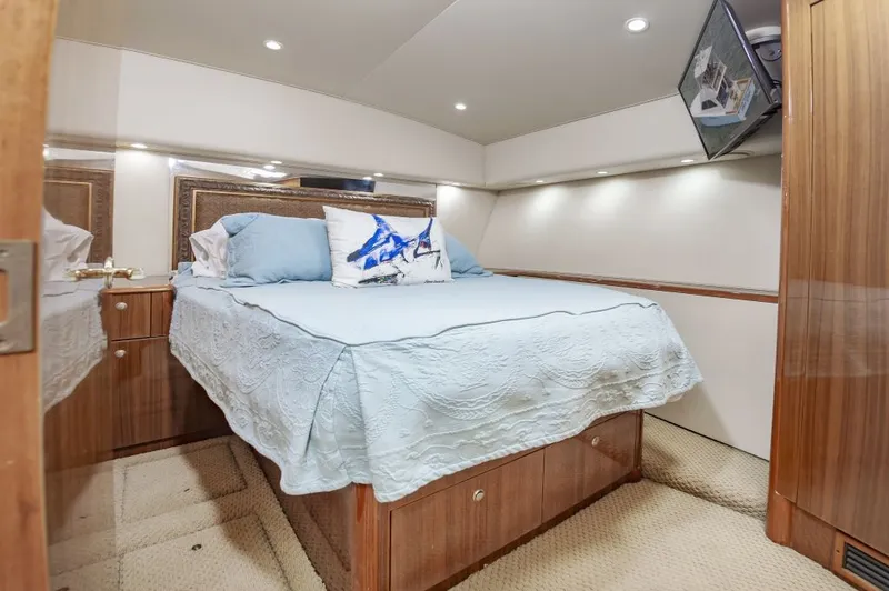 Heel Yeah Yacht Photos Pics 