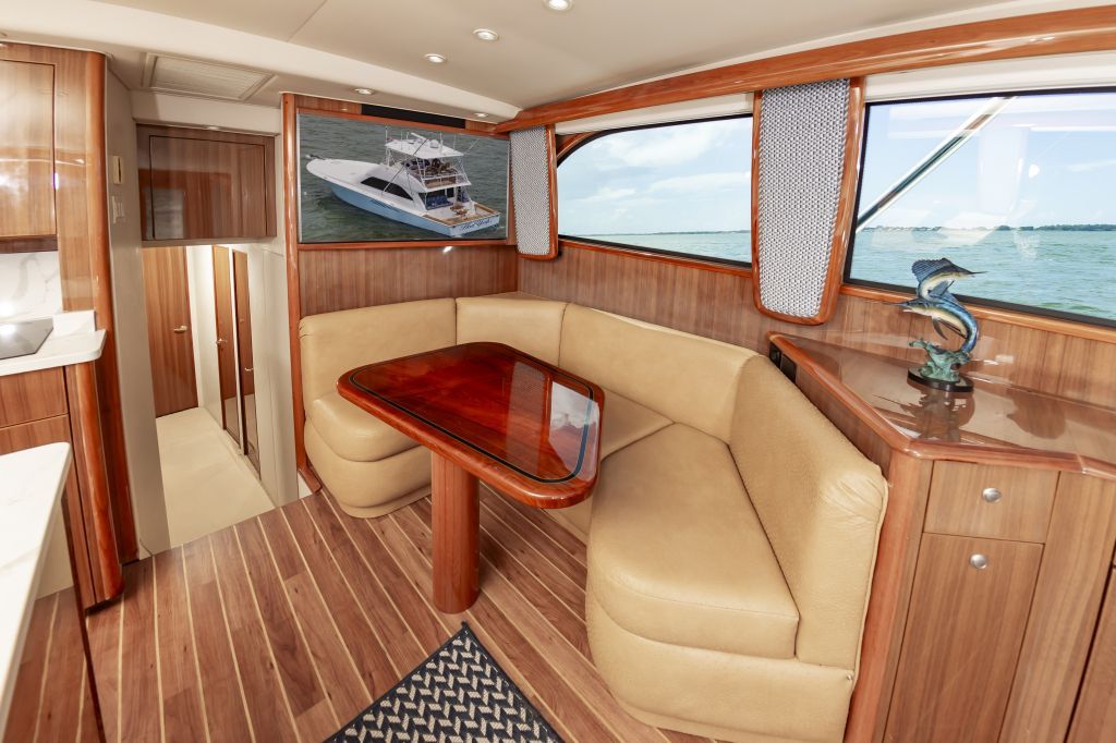 2006 Viking 48 