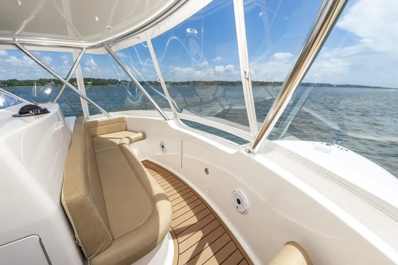 Heel Yeah Yacht Photos Pics 