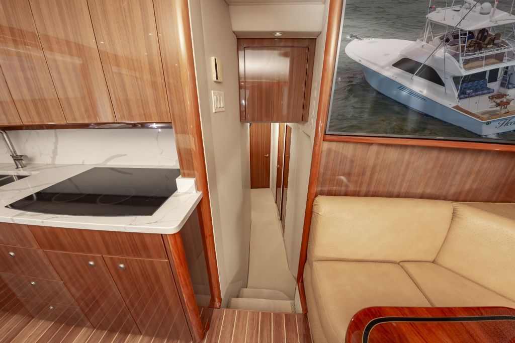 2006 Viking 48 