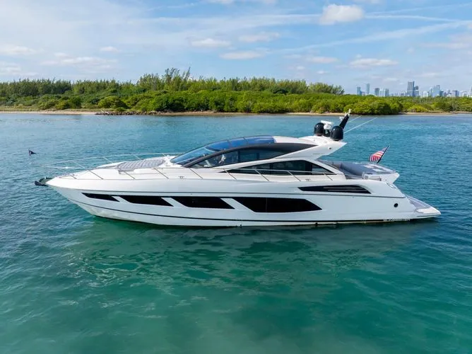 Gravitas Yacht Photos Pics 2018 Sunseeker 68 Predator - Image 15