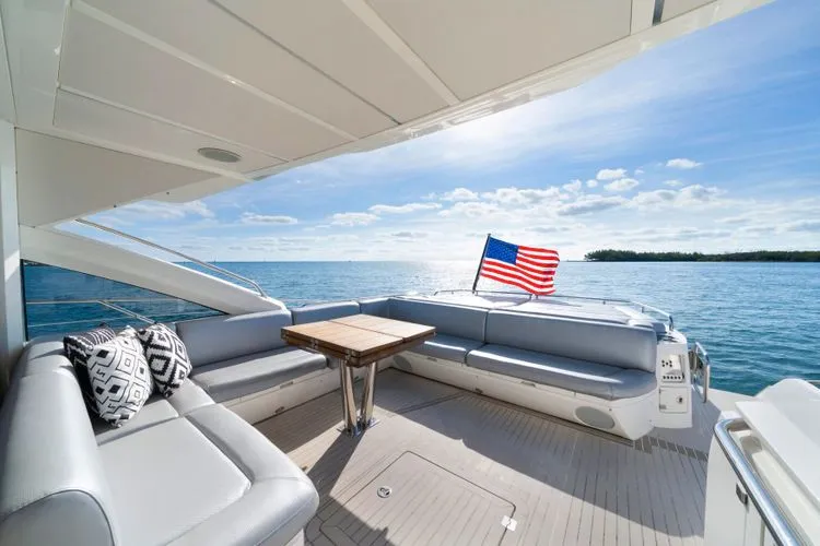 Gravitas Yacht Photos Pics 2018 Sunseeker 68 Predator - Image 30