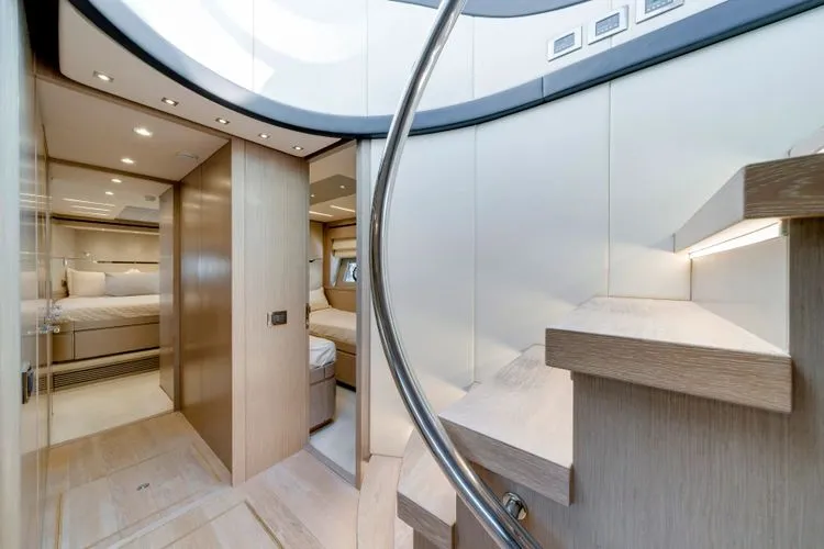 Gravitas Yacht Photos Pics 2018 Sunseeker 68 Predator - Image 62