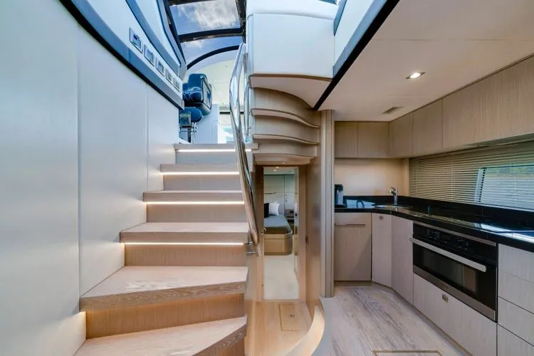 Gravitas Yacht Photos Pics 2018 Sunseeker 68 Predator - Image 56