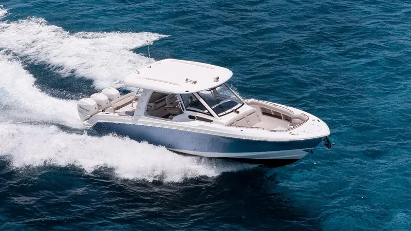2019 Boston Whaler 350 Realm @ Cancun Yacht Photos Pics 