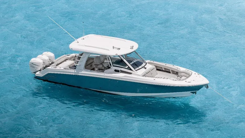 2019 Boston Whaler 350 Realm @ Cancun Yacht Photos Pics 