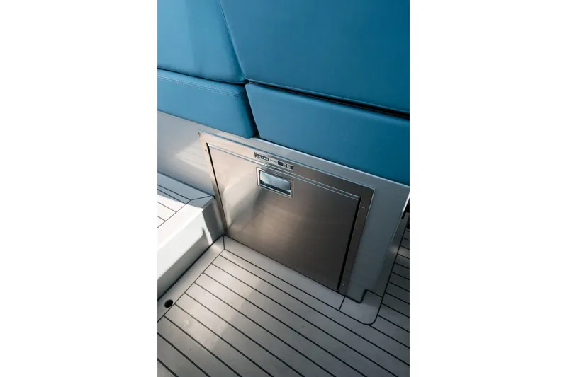 Robin's Nest Yacht Photos Pics Stainless steel compartment on 2023 Vanquish Yachts VQ45 Veloce Hardtop deck.