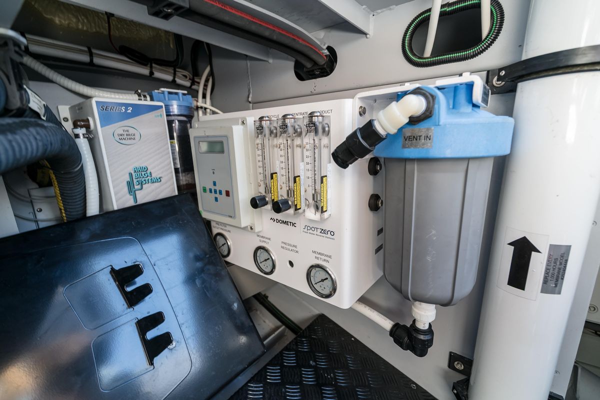 2023 Vanquish Yachts 45 