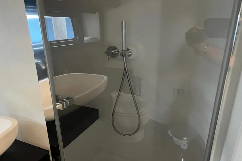 2022 Azimut 42 Verve Yacht Photos Pics 