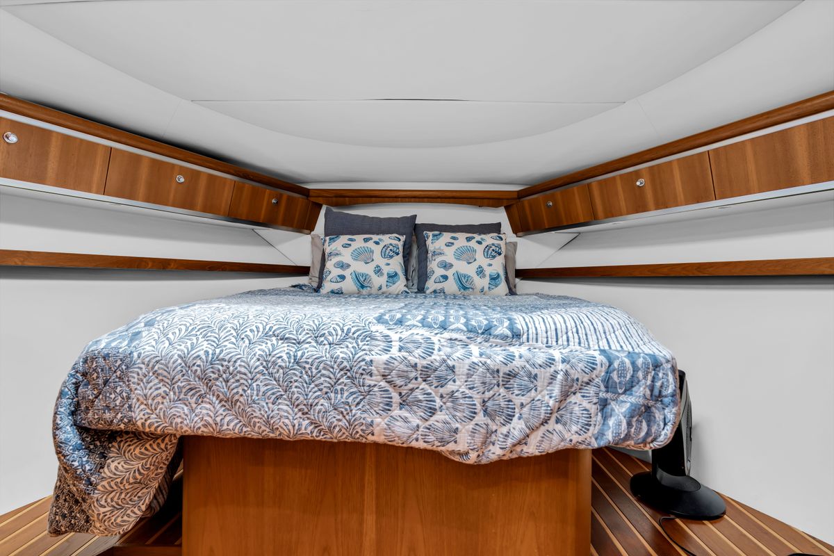 2006 Tiara Yachts 42 