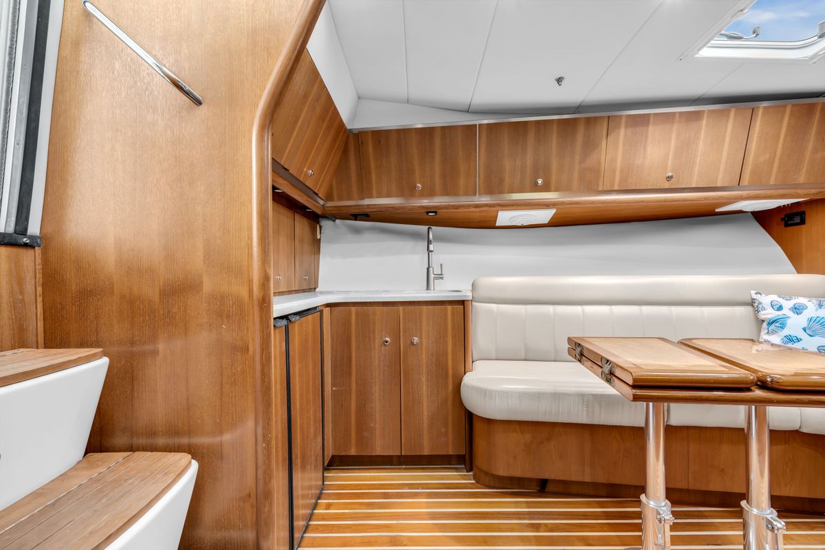 2006 Tiara Yachts 42 