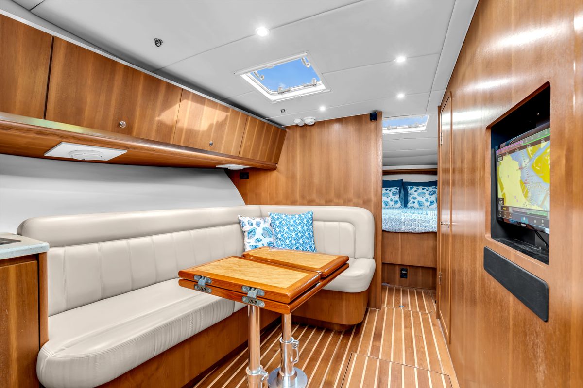 2006 Tiara Yachts 42 