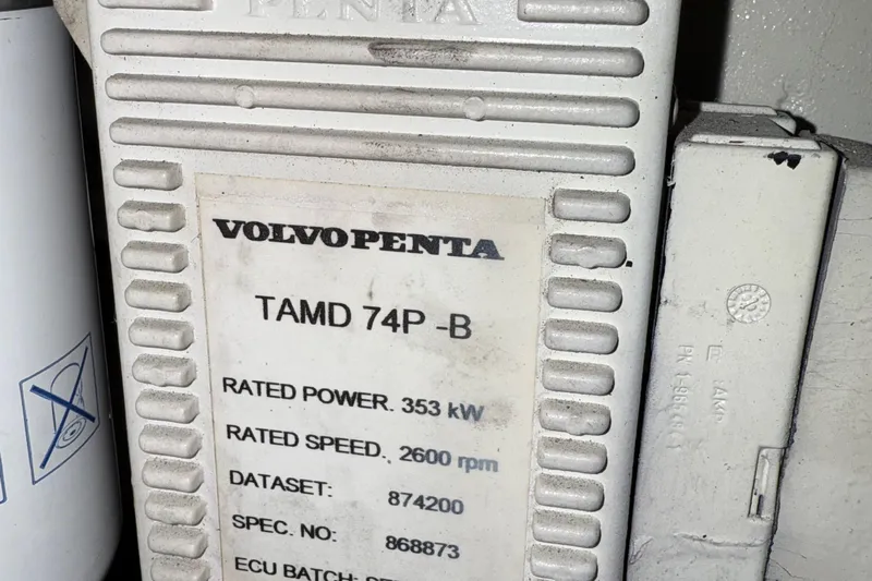 The Motley Crew Yacht Photos Pics Volvo Penta TAMD 74P-B engine label, 353 kW, 2600 rpm, 2003 Rival 5700 Navigator.