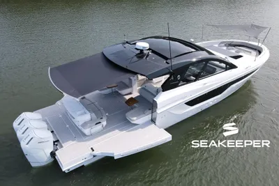 Cruisers Yachts 50 GLS Outboard