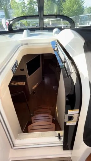  Yacht Photos Pics Interior view of 2014 Sea Ray 410 Sundancer yacht cabin entrance.