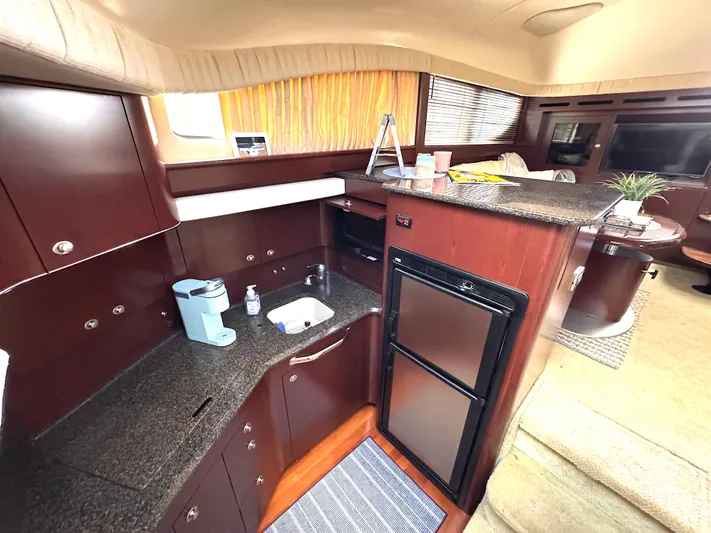 Knot On Course Yacht Photos Pics 