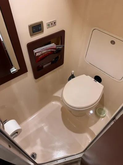 Knot On Course Yacht Photos Pics 