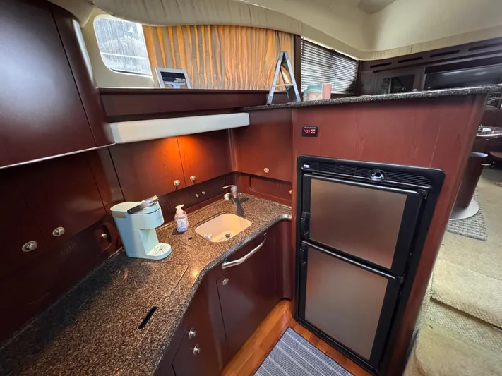 Knot On Course Yacht Photos Pics 