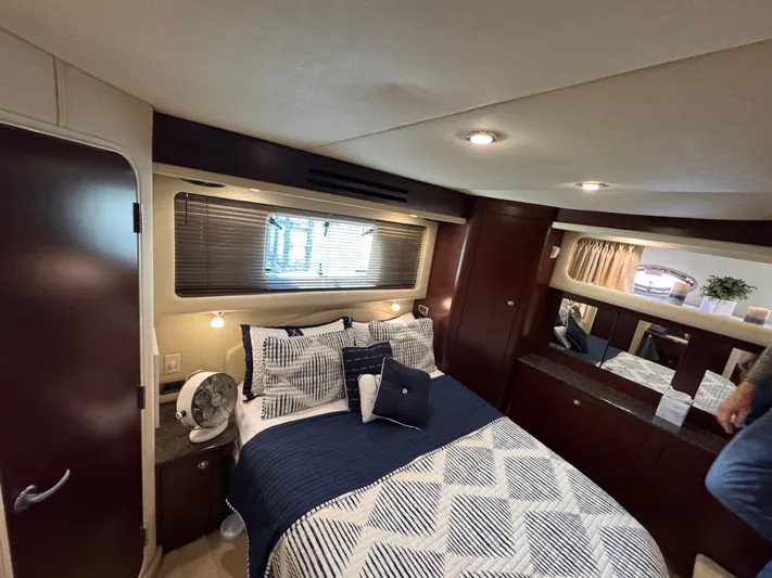 Knot On Course Yacht Photos Pics 