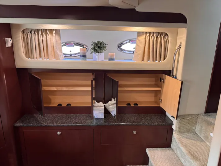 Knot On Course Yacht Photos Pics 