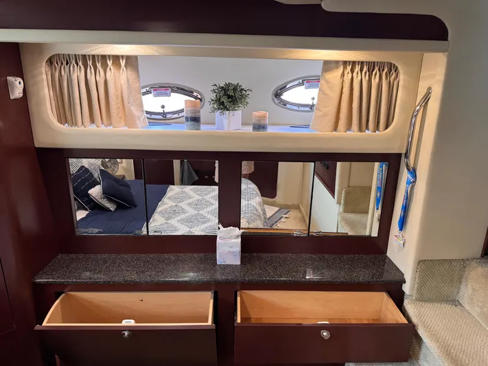 Knot On Course Yacht Photos Pics 