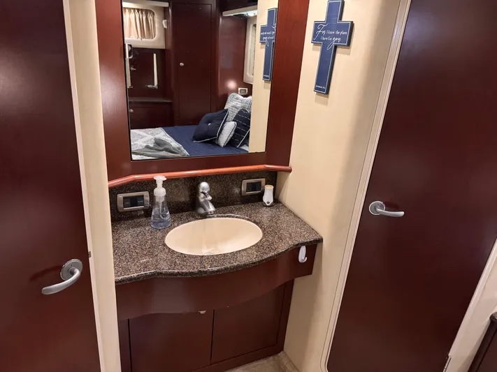 Knot On Course Yacht Photos Pics 