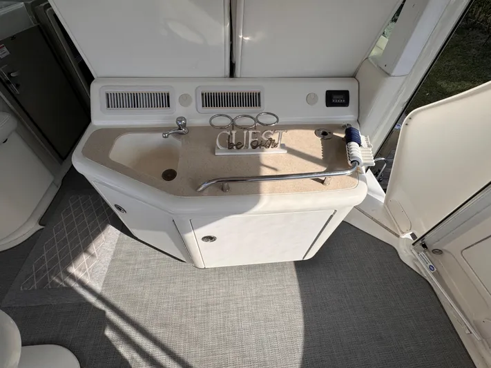 Knot On Course Yacht Photos Pics 