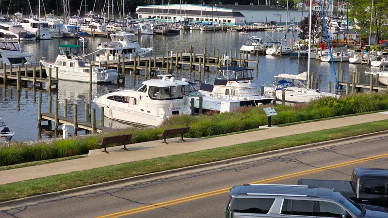 Knot On Course Yacht Photos Pics 