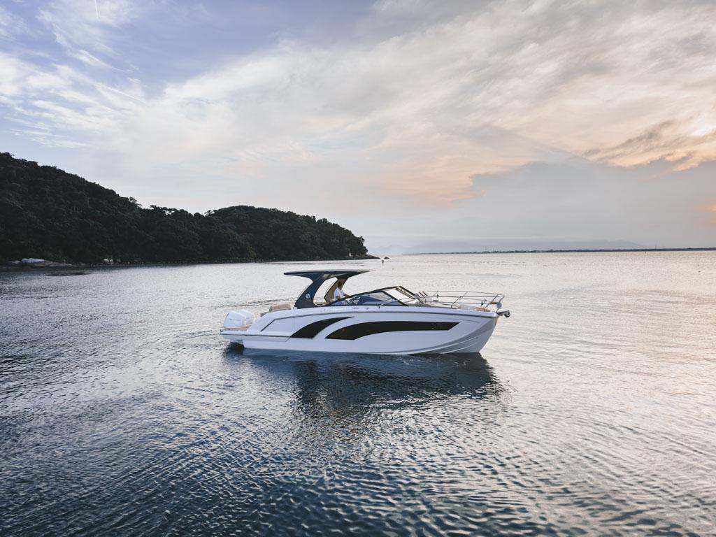 2024 Hanover 347 Express Cruiser for sale YachtWorld
