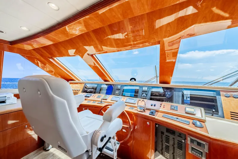  Yacht Photos Pics Luxurious 2009 Hargrave Raised Pilothouse yacht interior with panoramic ocean views.