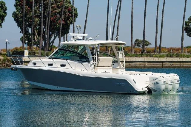 Boston Whaler 345 Conquest Yacht Photos Pics 