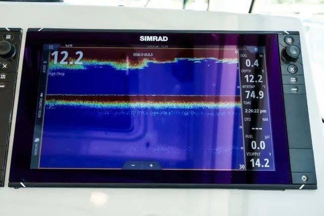 Boston Whaler 345 Conquest Yacht Photos Pics 