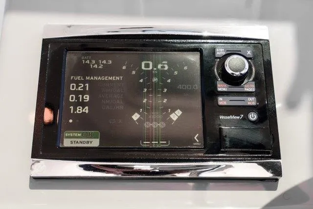 Boston Whaler 345 Conquest Yacht Photos Pics 