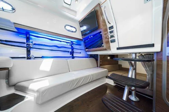 Boston Whaler 345 Conquest Yacht Photos Pics 